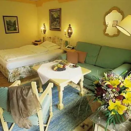 Gruener Baum Hotel 4*