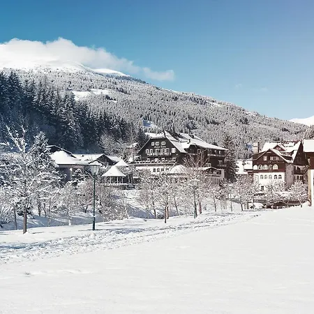 Gruener Baum 4*