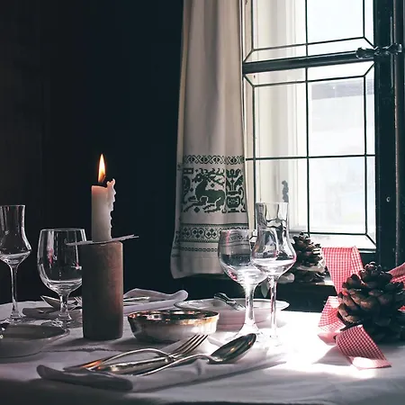 Gruener Baum 酒店 4*