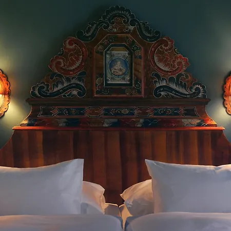 Gruener Baum 酒店 4*